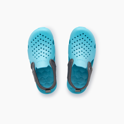 Sky Blue/Charcoal Kids Creek Sandal#color_sky-blue-charcoal
